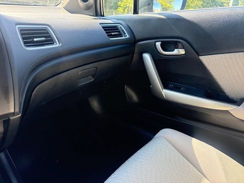 Used 2014 Honda Civic LX image 17