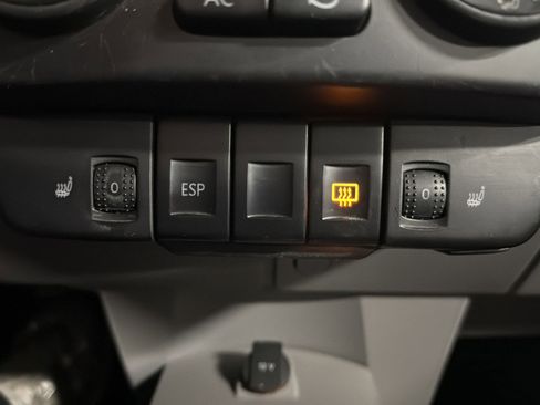 Used 2005 Volkswagen Beetle GLS image 25