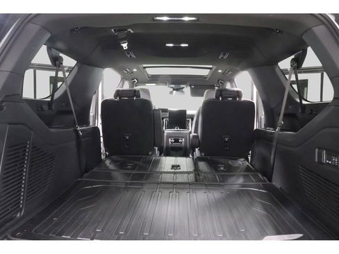 Used 2025 GMC Yukon XL Denali w/ Sun & Power Step Package AWD/4WD image 31