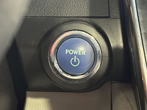 Used 2014 Toyota Camry XLE w/ Leather Package image 35