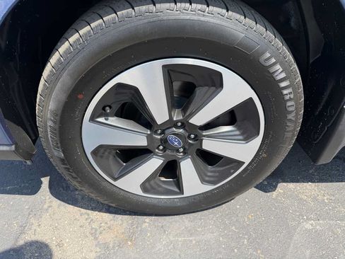 Used 2018 Subaru Forester 2.5i Premium AWD/4WD image 8