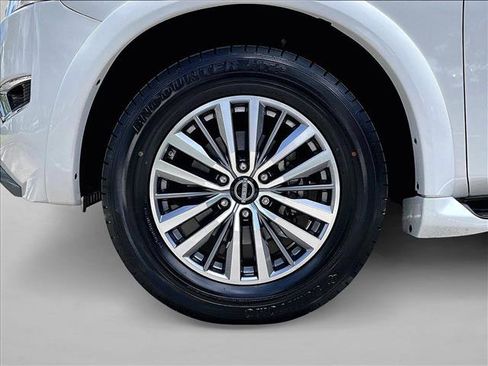 Used 2022 Nissan Armada SV w/ SV Appearance Package RWD image 10