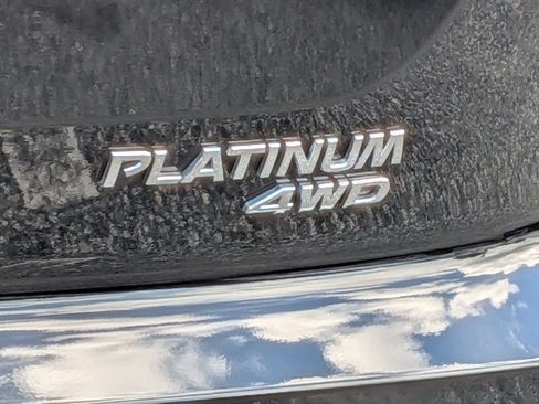 Used 2025 Nissan Pathfinder Platinum AWD/4WD image 13