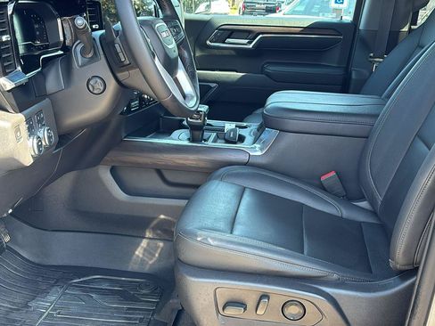 Certified 2023 GMC Sierra 1500 SLT w/ SLT Premium Package AWD/4WD image 16