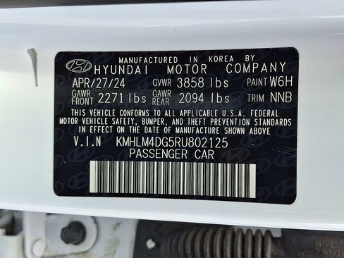 Used 2024 Hyundai Elantra SEL FWD image 27