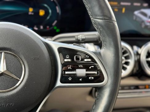 Used 2020 Mercedes-Benz GLB 250 4MATIC image 23