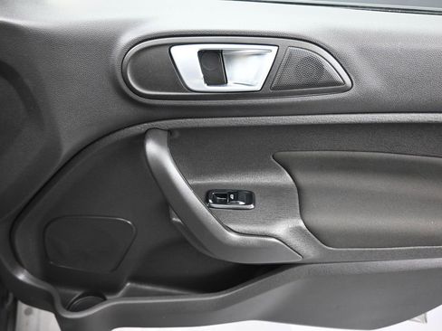Used 2016 Ford Fiesta SE FWD image 32