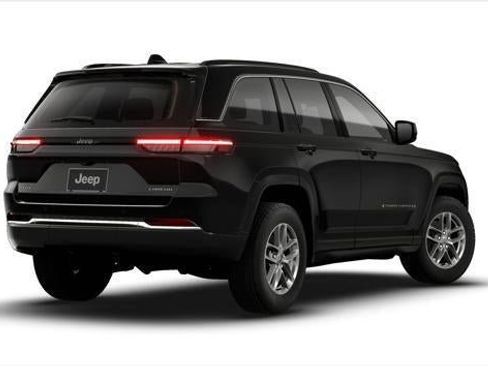 New 2026 Jeep Grand Cherokee 4WD image 2