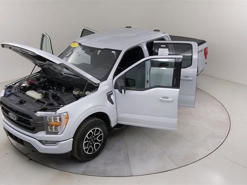 Certified 2022 Ford F150 XLT w/ Equipment Group 302A High image 57