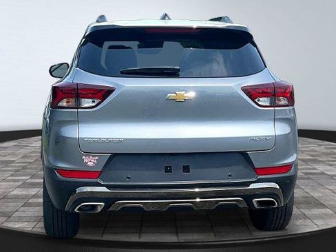 Used 2023 Chevrolet TrailBlazer ACTIV w/ Technology Package FWD image 4
