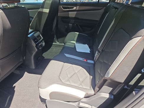 New 2026 Volkswagen Atlas Peak Edition AWD/4WD image 19