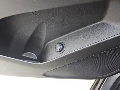 Used 2023 Chevrolet Equinox RS w/ LPO, Floor Liner Package image 28