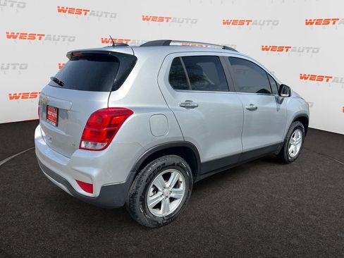 Used 2018 Chevrolet Trax LT w/ LT Convenience Package AWD/4WD image 5