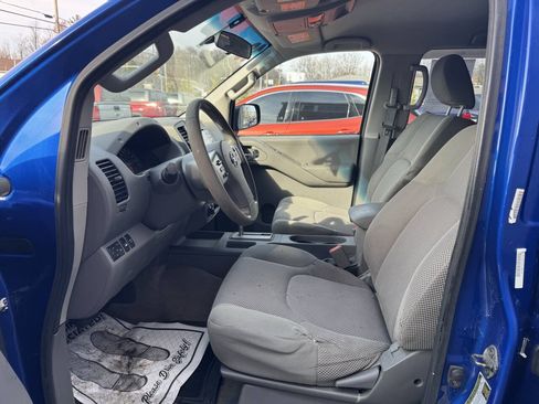 Used 2013 Nissan Frontier SV AWD/4WD image 13