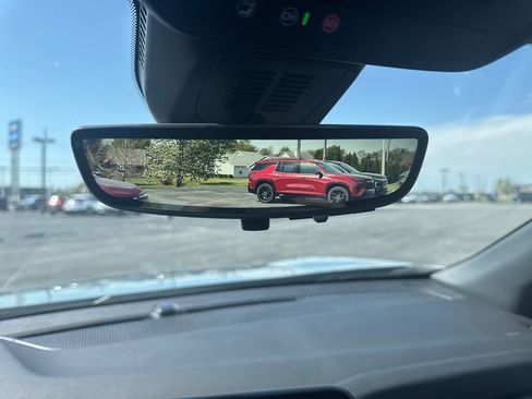 Used 2025 Chevrolet Equinox LT w/ Convenience Package II FWD image 36