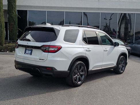 New 2026 Honda Pilot Sport image 6