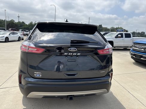 Used 2024 Ford Edge SEL w/ Class II Trailer Tow Package image 3