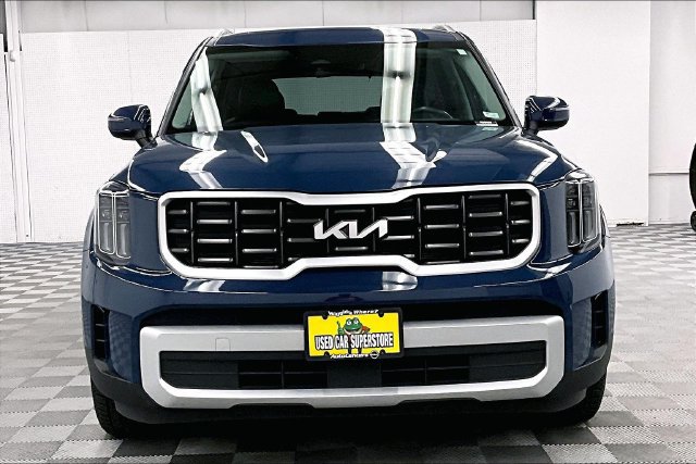 Used 2025 Kia Telluride S FWD image 4
