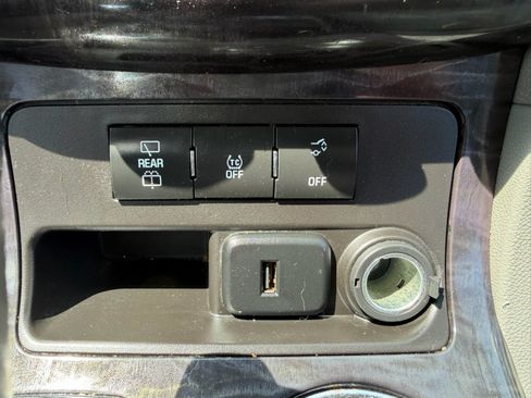 Used 2017 Buick Enclave Convenience FWD image 19