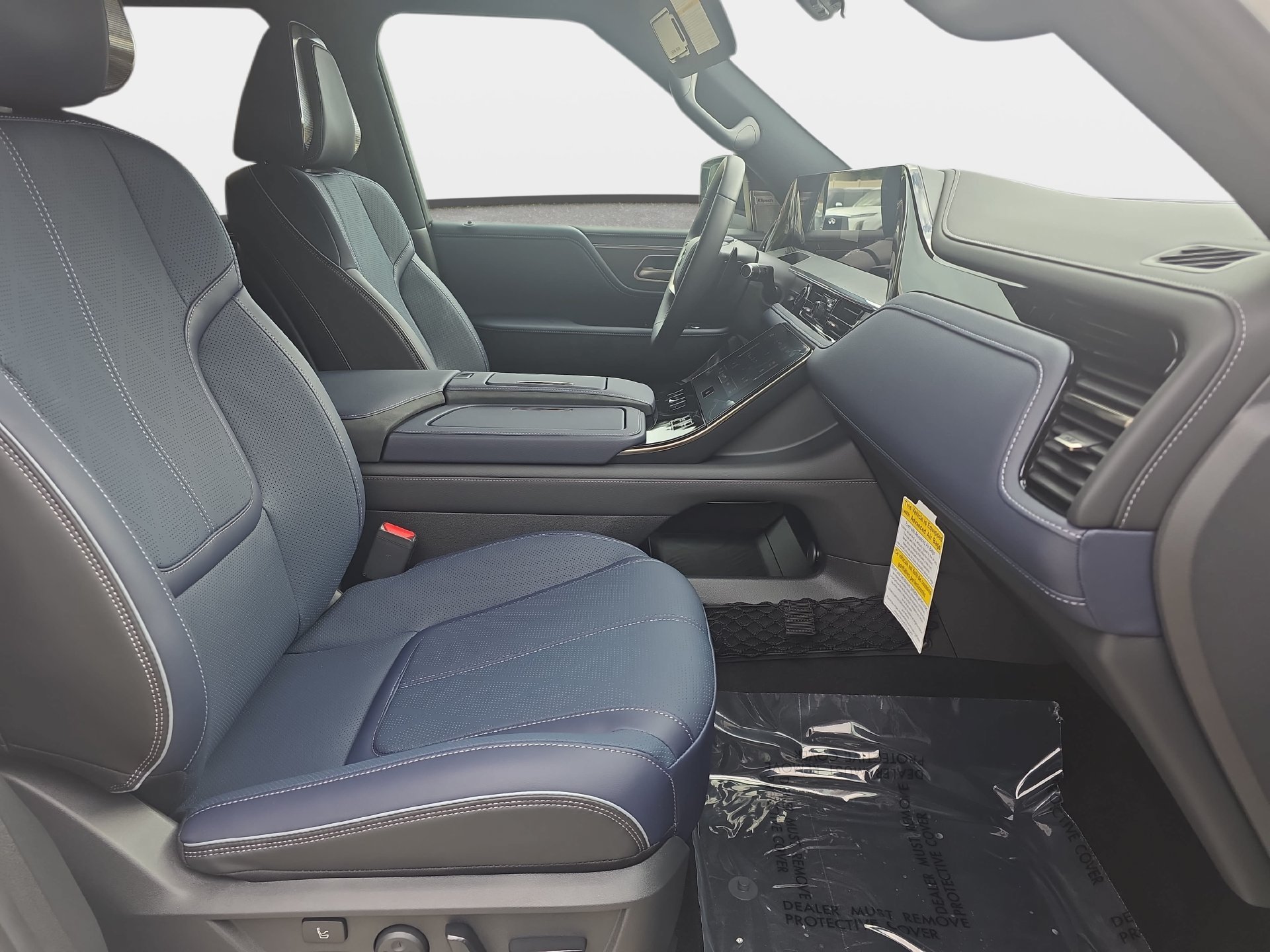 New 2027 INFINITI QX80 Sensory AWD/4WD image 10