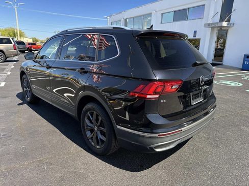 Used 2023 Volkswagen Tiguan SE image 9