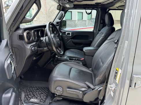 Used 2020 Jeep Gladiator Sport w/ Quick Order Package 24S AWD/4WD image 4