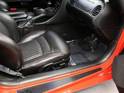 Used 1999 Chevrolet Corvette Convertible RWD image 29