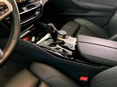 Used 2021 BMW 540i w/ M Sport Package image 17