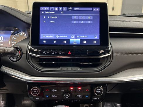 Used 2022 Jeep Compass Limited image 23