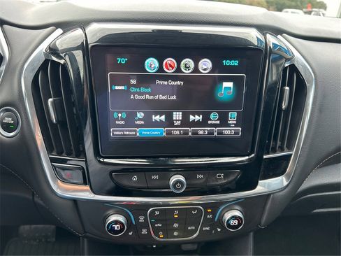 Used 2018 Chevrolet Traverse LT image 15