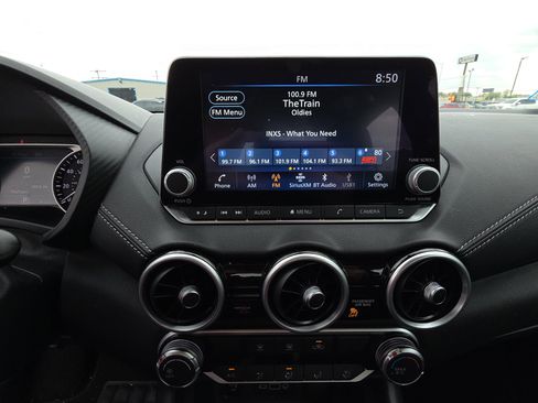 Used 2025 Nissan Sentra SV image 10