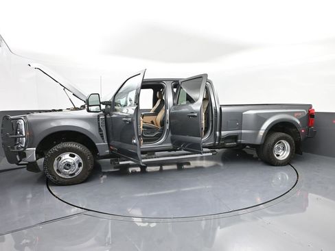 Used 2024 Ford F350 Lariat w/ FX4 Off-Road Package image 48