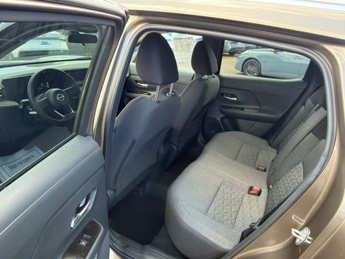 Used 2026 Nissan Kicks SV FWD image 9