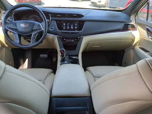 Used 2019 Cadillac XT5 Luxury image 12