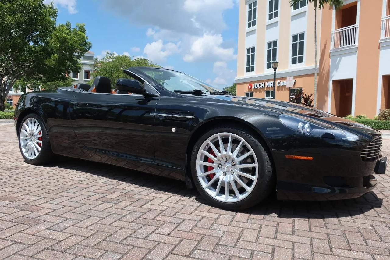 Used 2006 Aston Martin DB9 Volante RWD image 7