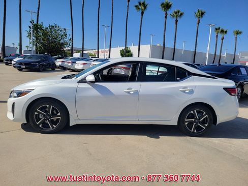 Used 2024 Nissan Sentra SV FWD image 6