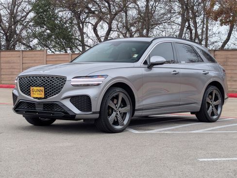 Used 2023 Genesis GV70 2.5T w/ Sport Prestige Package image 8