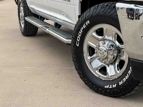 Used 2020 RAM 2500 Big Horn image 9