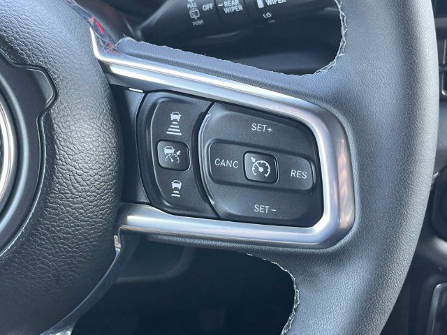 Certified 2026 Jeep Wrangler Unlimited Sahara AWD/4WD image 29