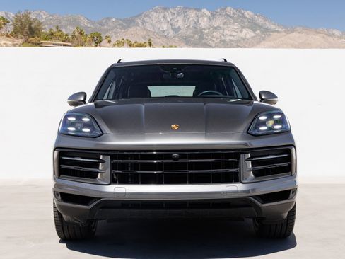 Certified 2024 Porsche Cayenne AWD/4WD image 10