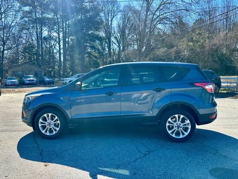 Used 2018 Ford Escape S image 4