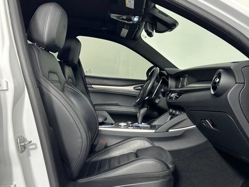 Used 2023 Alfa Romeo Stelvio Veloce AWD/4WD image 10
