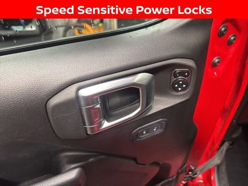 Used 2024 Jeep Wrangler Sport S image 9