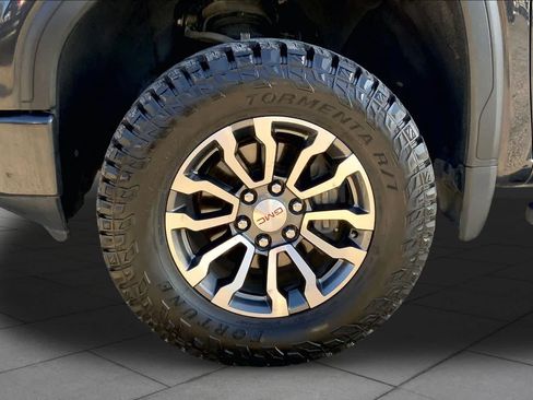 Used 2020 GMC Sierra 1500 AT4 w/ AT4 Premium Package AWD/4WD image 11