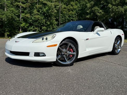 Used 2013 Chevrolet Corvette Coupe w/ 3LT Preferred Equipment Group RWD image 6