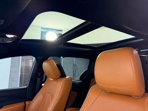 Certified 2021 Chrysler Pacifica Pinnacle image 23