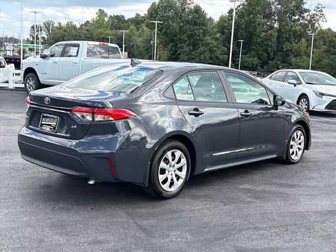 Used 2026 Toyota Corolla LE FWD image 3