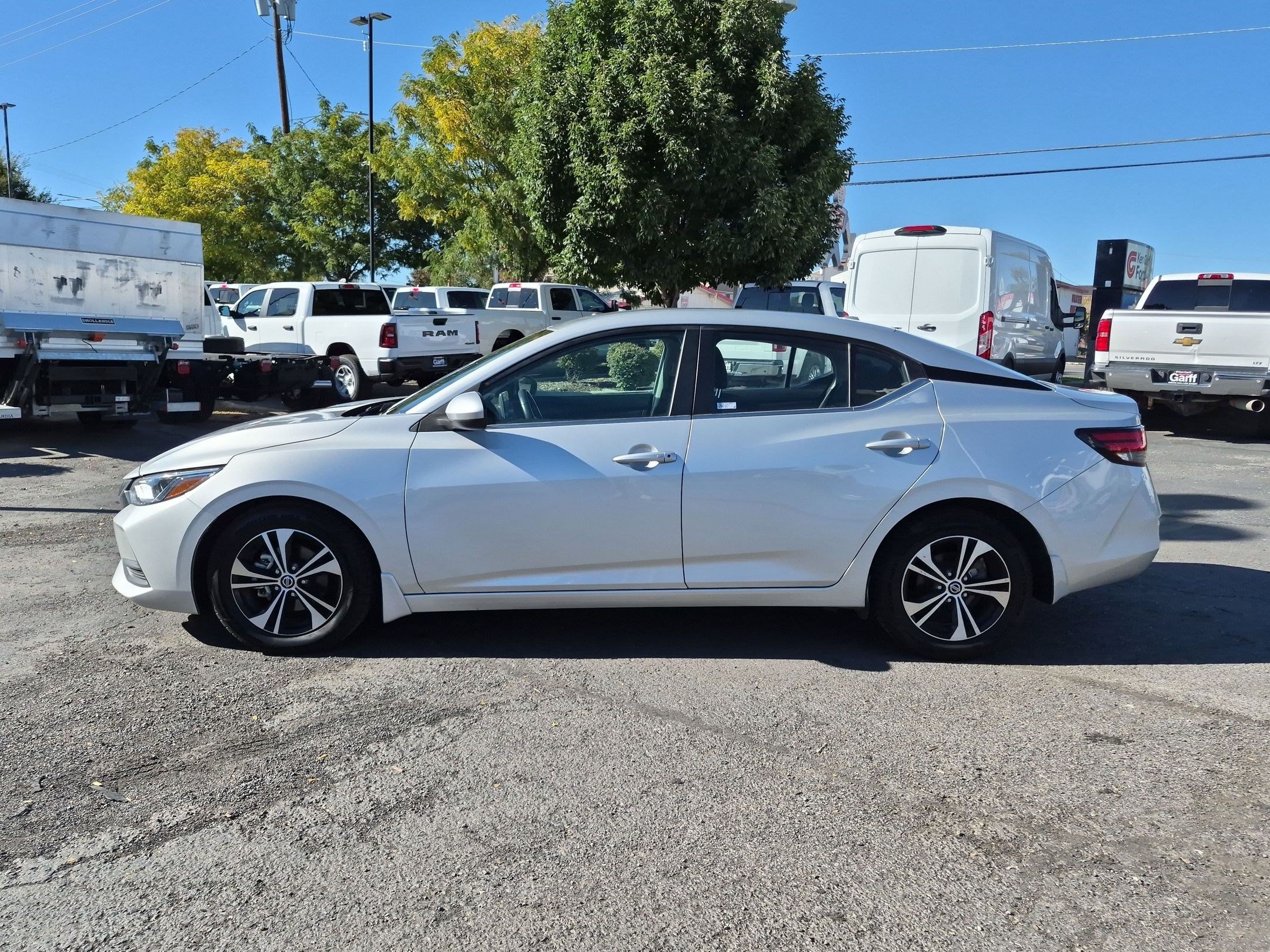Used 2023 Nissan Sentra SV w/ All-Weather Package FWD image 9