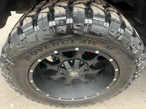 Used 2005 HUMMER H2 w/ Preferred Equipment Group image 8