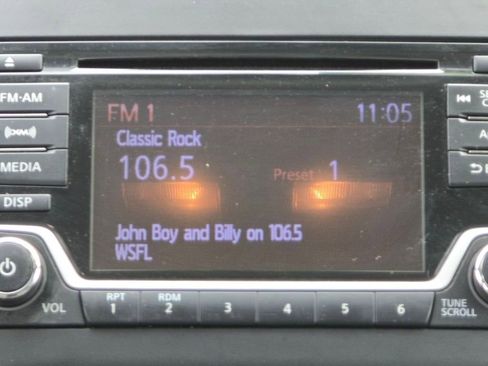 Used 2015 Nissan Frontier Desert Runner image 19